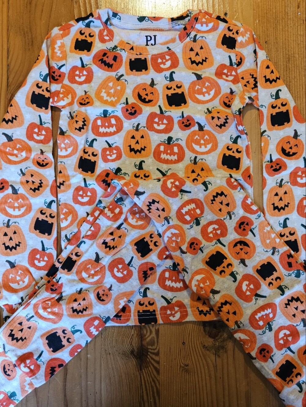 Childrens Place Glow in The Dark Pumpkin Halloween Pajamas